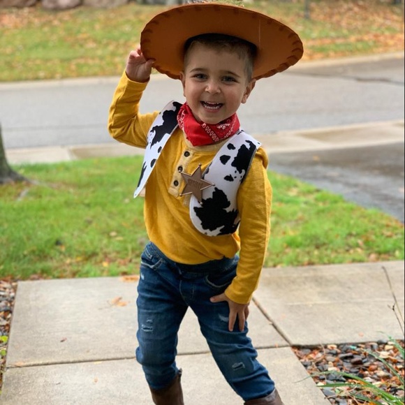 Meet your Posher, Yvette - Picture 2 of 2